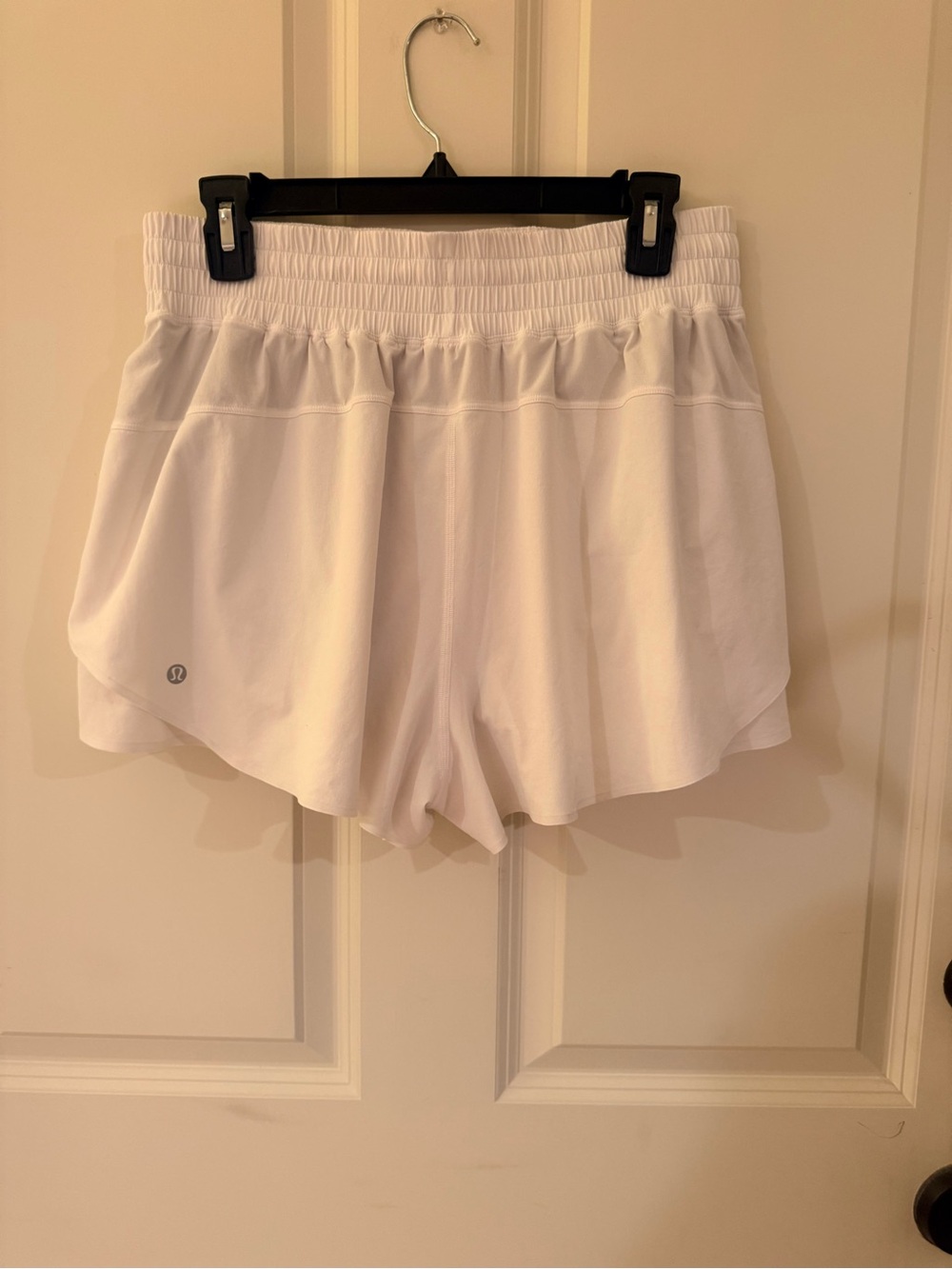 Lululemon Shake It Out High-Rise Running Short 2.5" - White - Picture 9 of 9